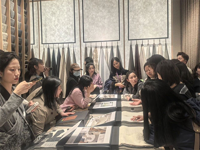 恒立布业在3.7-10的深圳家纺展会上大放异彩